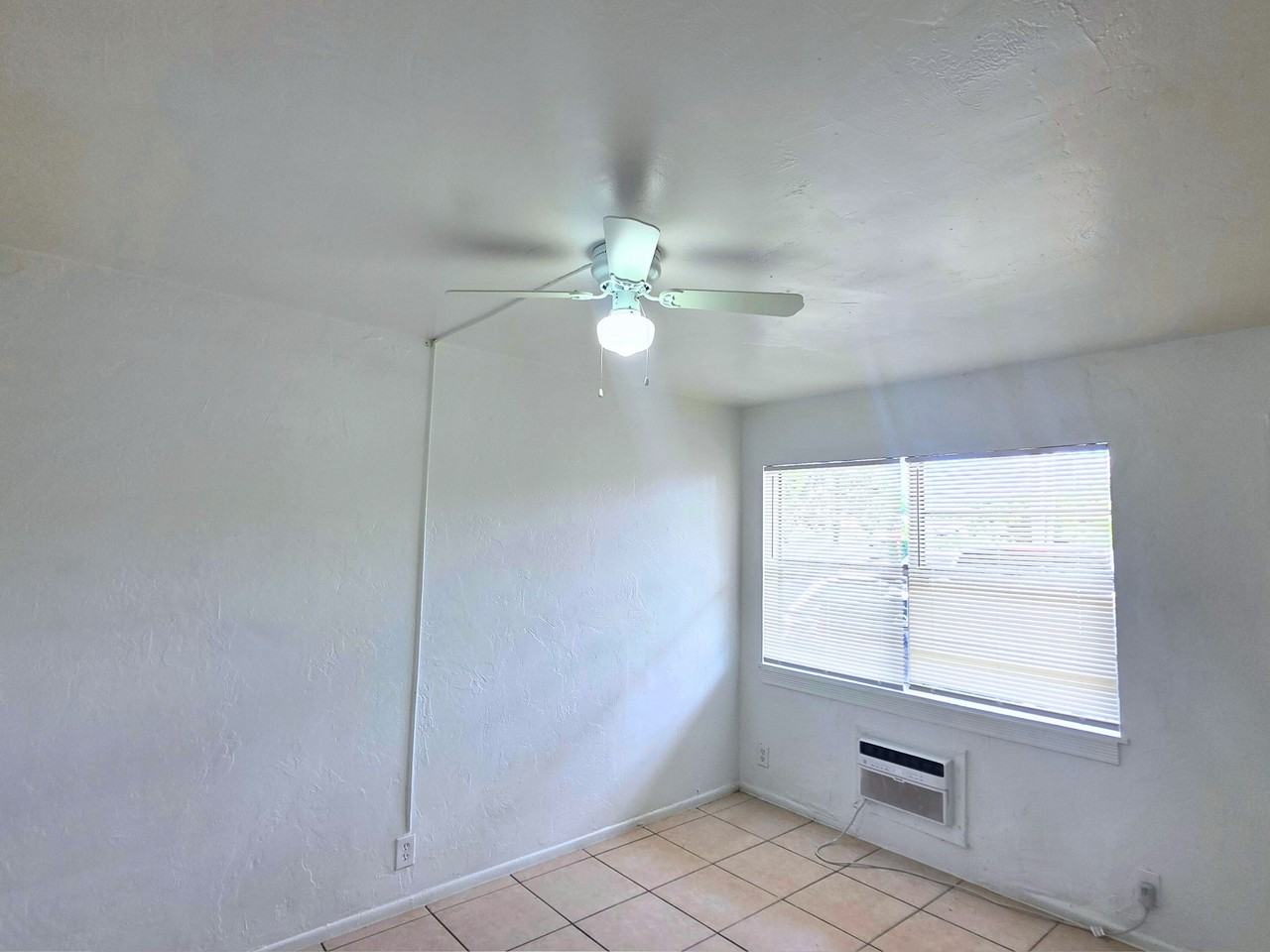 225 South B Street - Photo 5 of 18