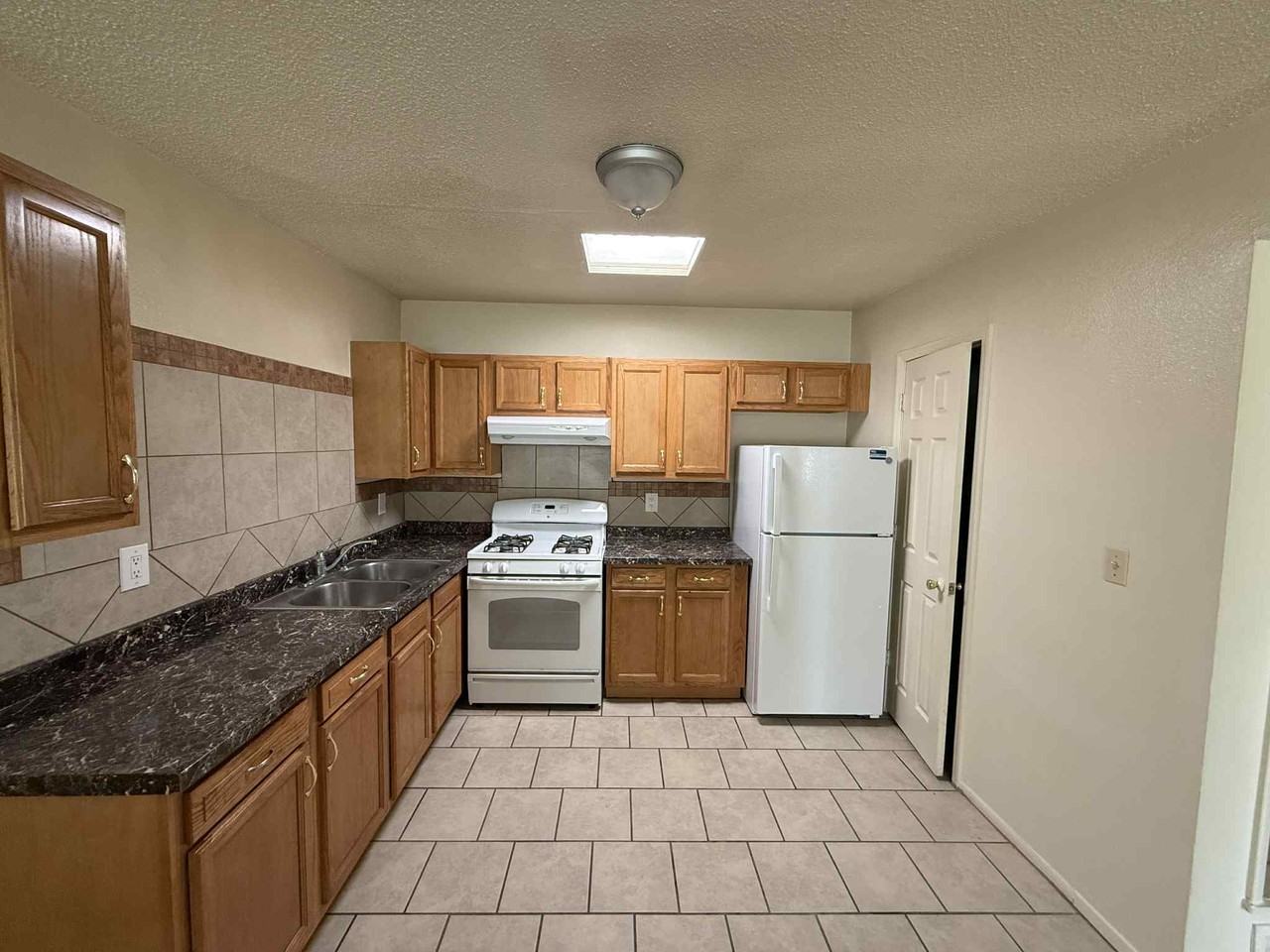 1788 // 5425 East 30th Street #4 - Photo 5 of 20