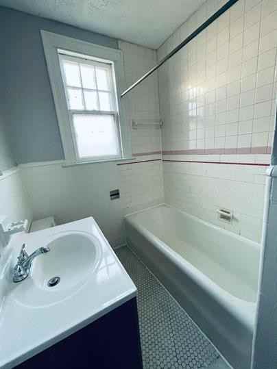 579-587 Dixwell Ave - Photo 2 of 4