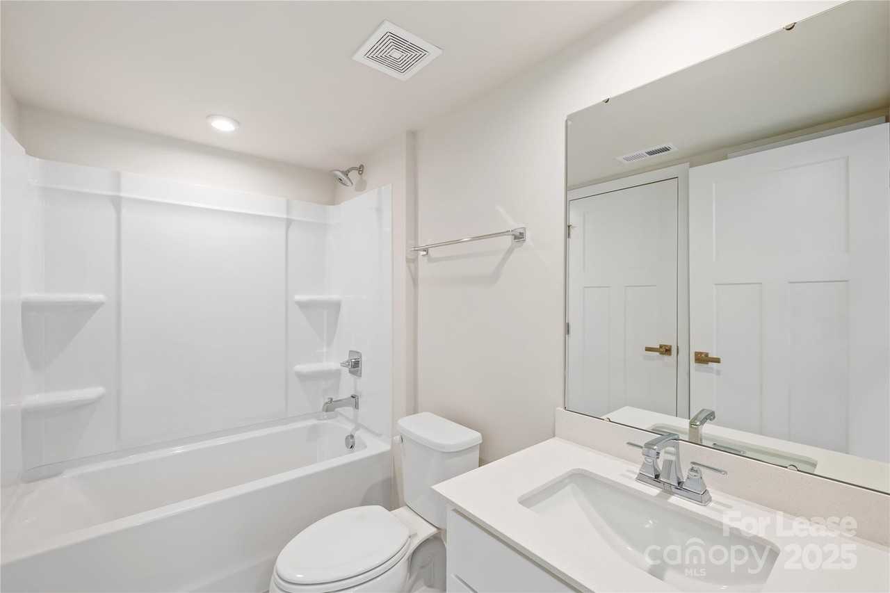 513 Bailey Mills Drive - Photo 5 of 26