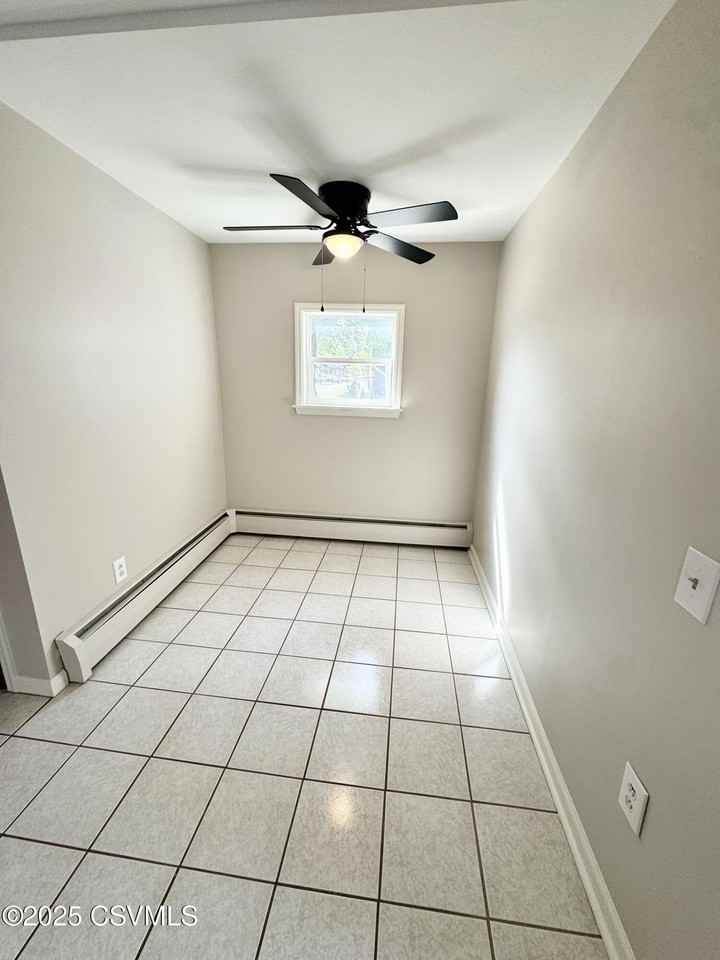 824 N Market St - Photo 5 of 16