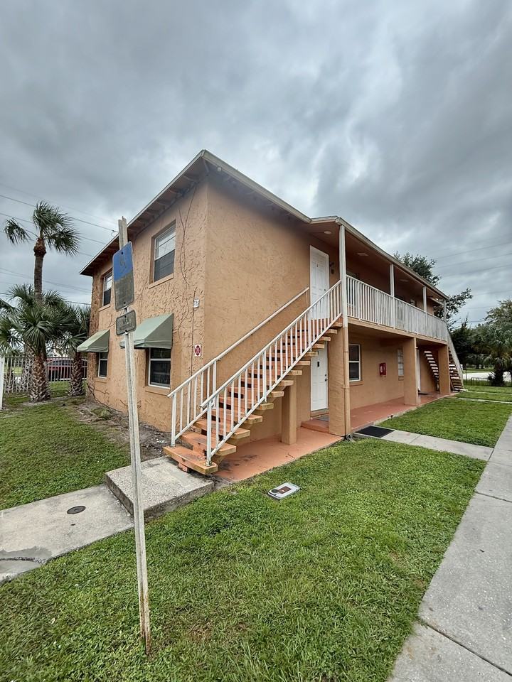 Palm Gardens 746 - Photo 2 of 18