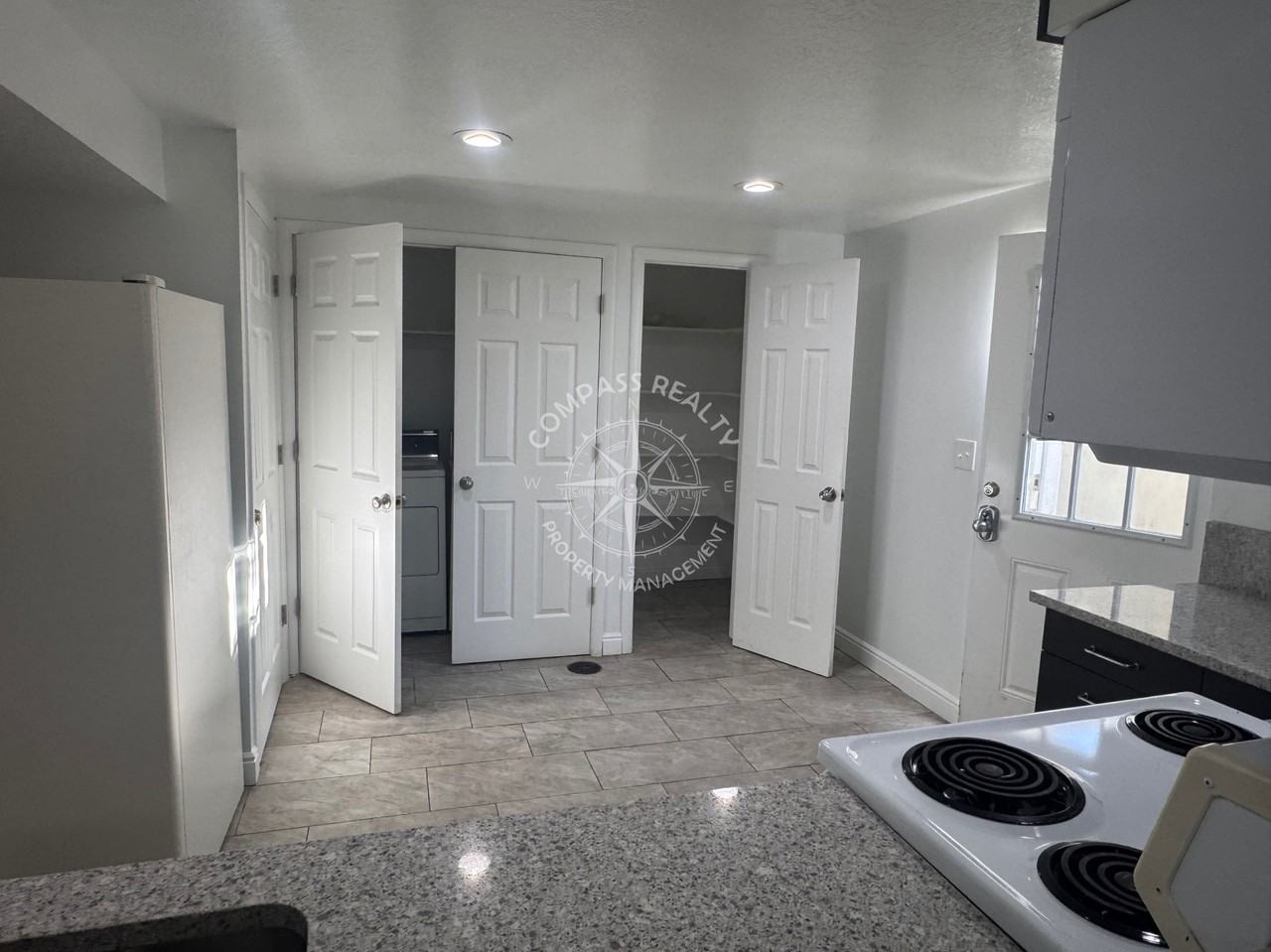 545 Canyon Way - Photo 2 of 14