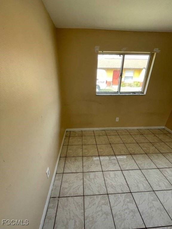 1228 Ne 9th St Apt 1 #1 - Photo 3 of 15