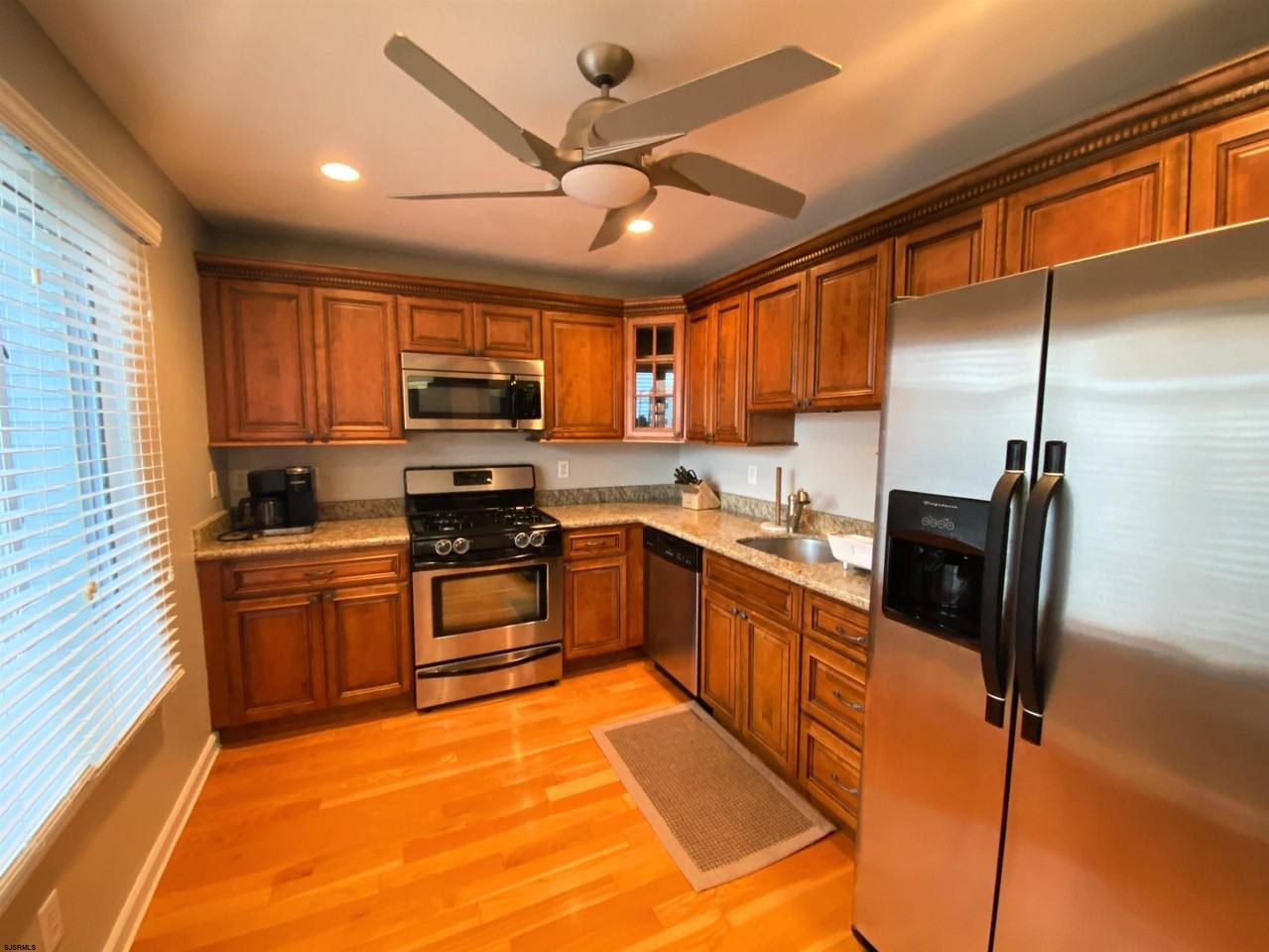 22 S Washington Ave #5 - Photo 6 of 14