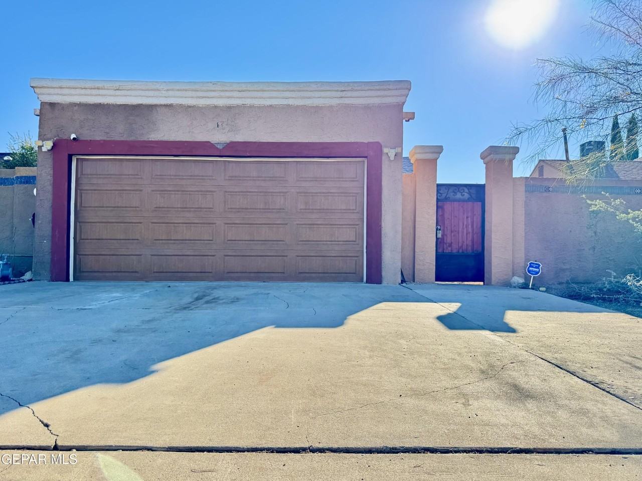 1904 Bay City Pl - Photo 2 of 33