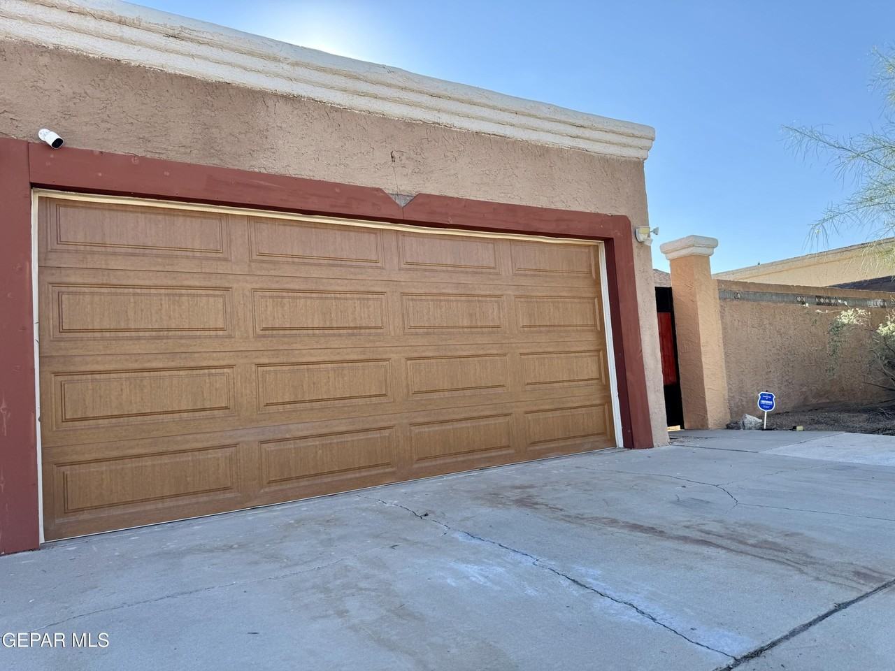 1904 Bay City Pl - Photo 3 of 33