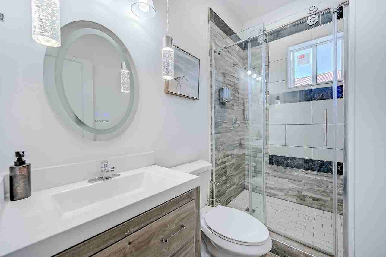 Durant Pl Ne - Photo 2 of 12