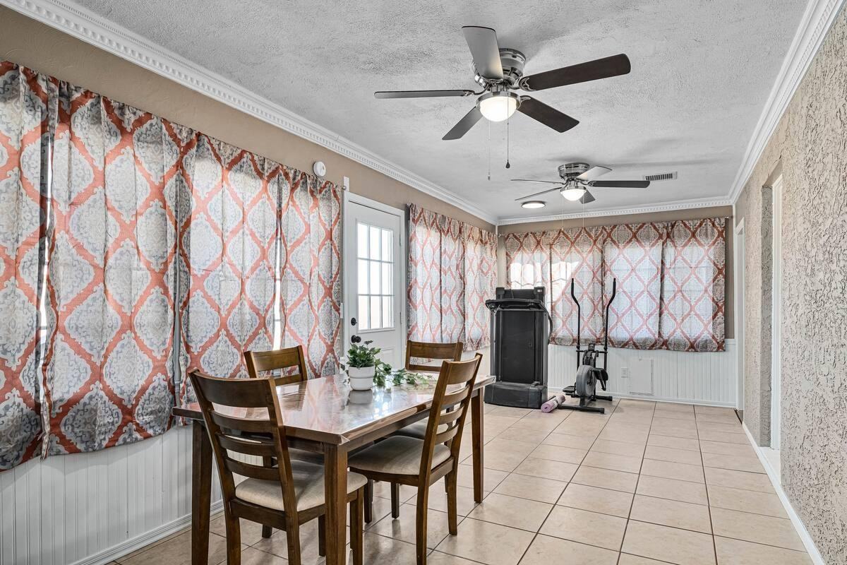 E Avenida Ellena - Photo 2 of 8