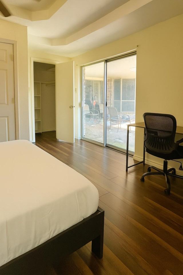 Holt Ave - Photo 6 of 9