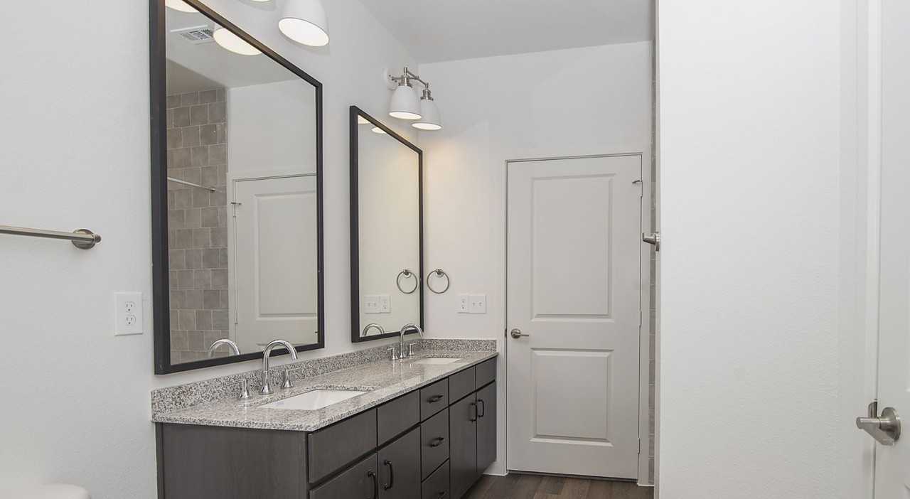 1220 S Powell Pkwy #2407 - Photo 5 of 8