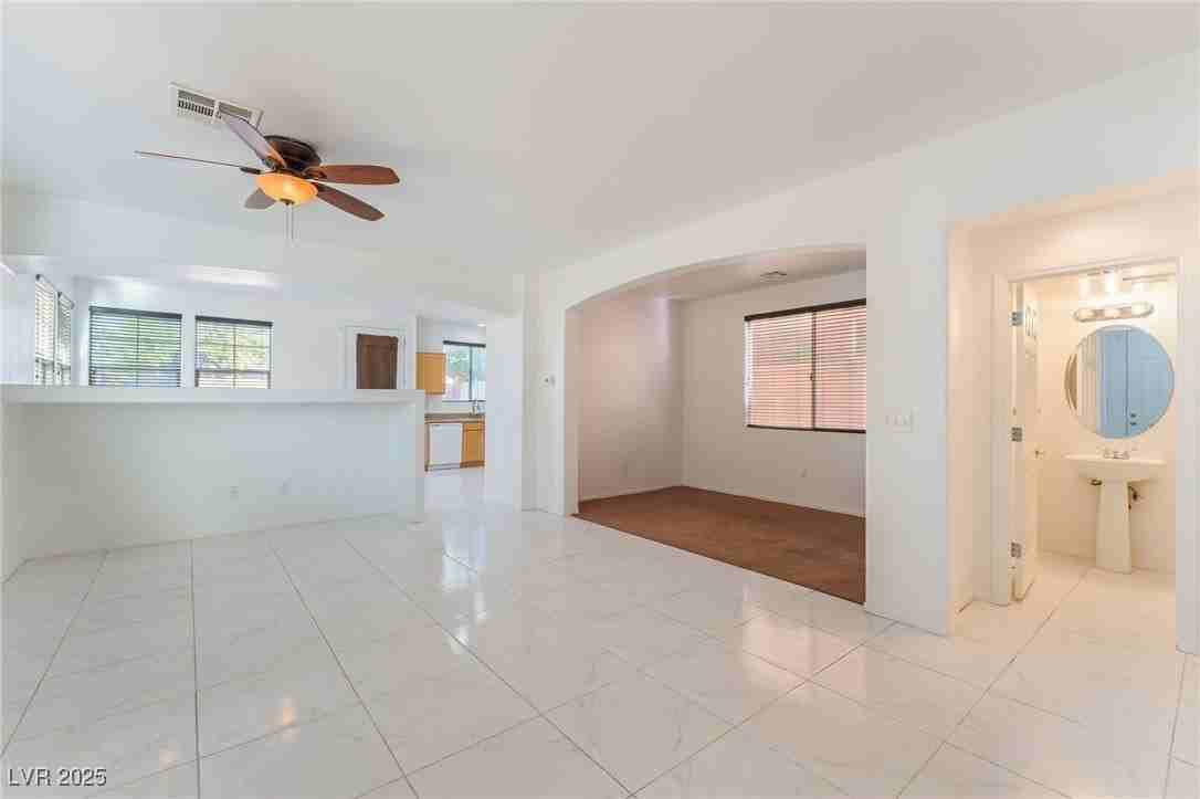 5269 Brazelton St - Photo 3 of 23