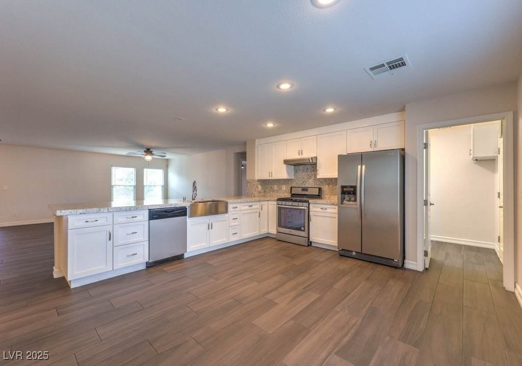 2705 Port Lewis Ave - Photo 6 of 29