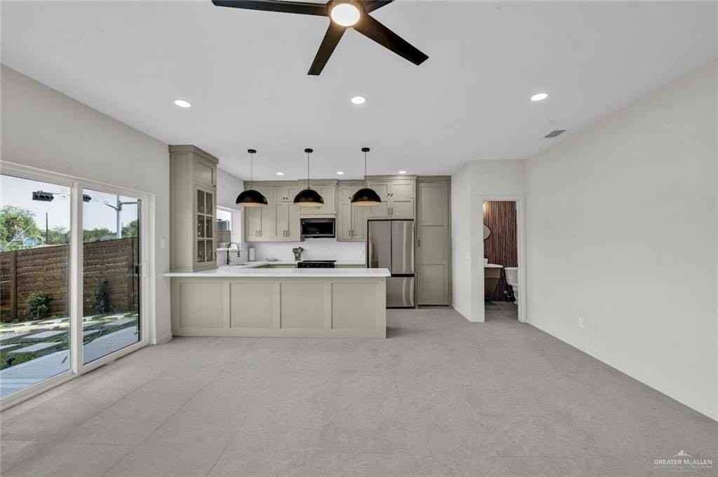 920 S Bicentennial Blvd - Photo 2 of 26