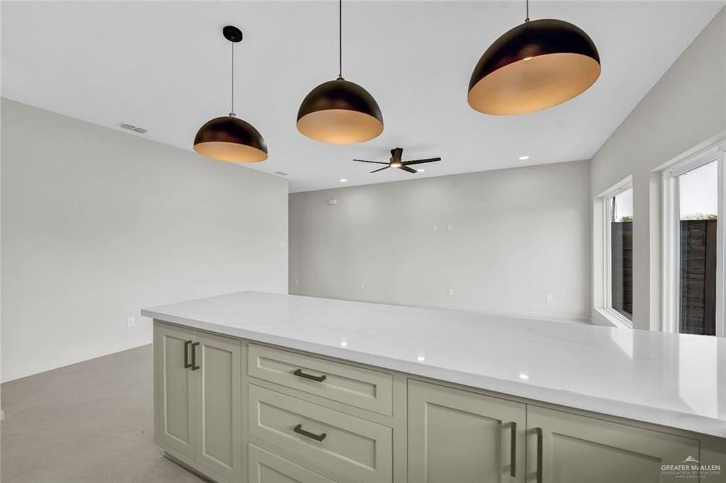 920 S Bicentennial Blvd - Photo 5 of 26