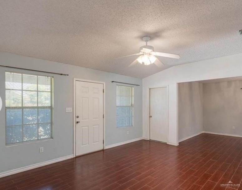 337 Round Up Cir - Photo 5 of 19