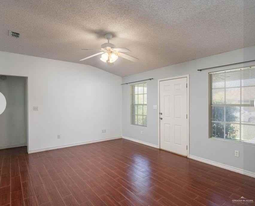 337 Round Up Cir - Photo 6 of 19