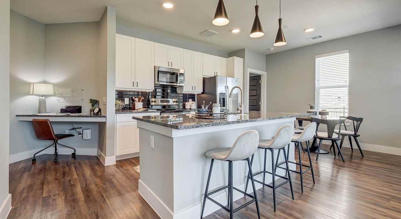 5005 5005 East Parmer Lane #02-252 - Photo 2 of 8