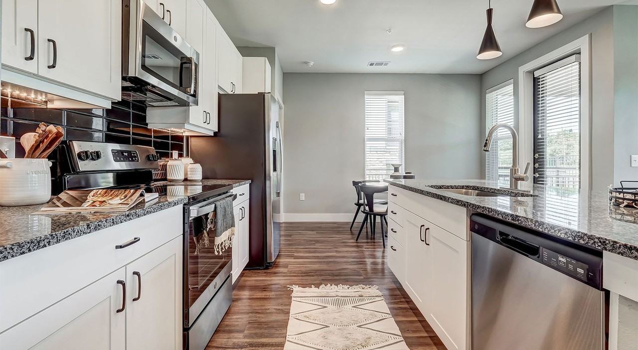 5005 5005 East Parmer Lane #01-152 - Photo 5 of 8