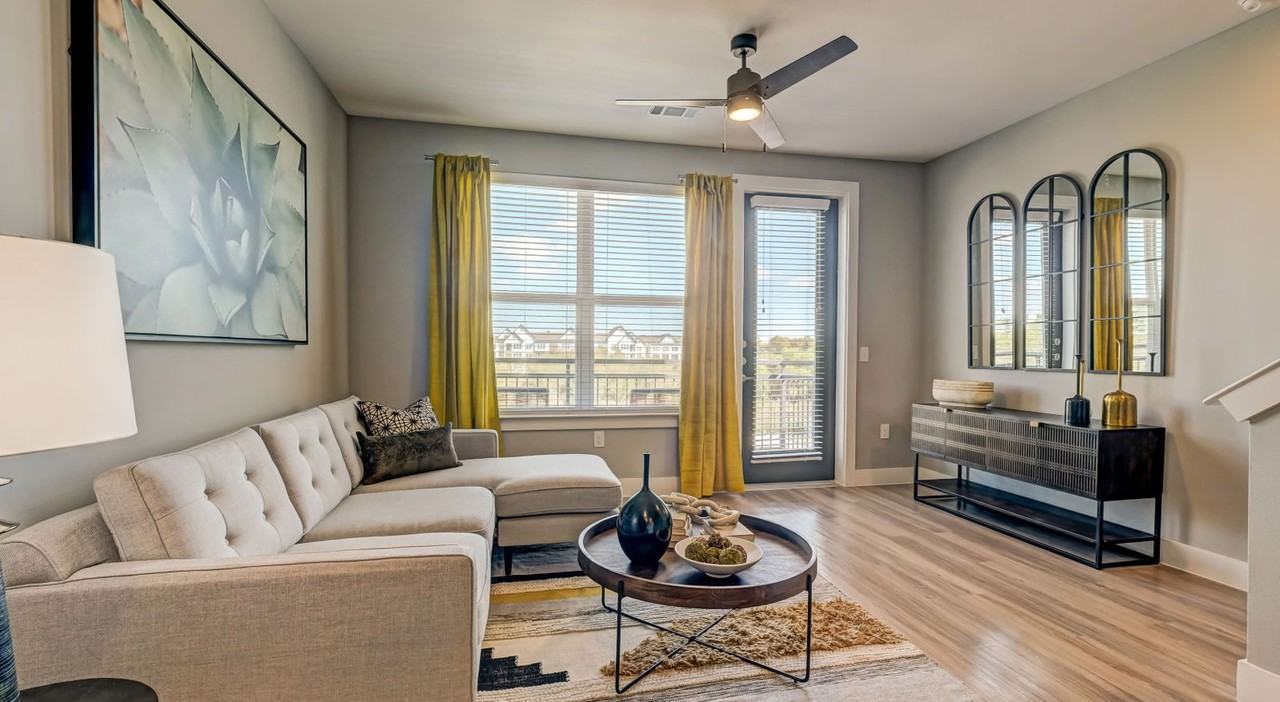 5005 5005 East Parmer Lane #01-152 - Photo 7 of 8