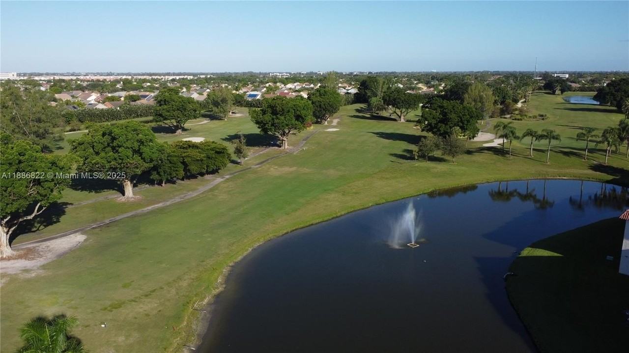 9820 South Hollybrook Lake Drive #106 - Photo 2 of 18