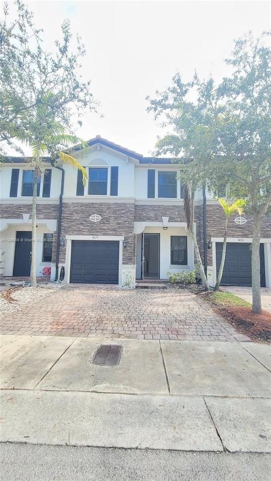 4219 Sw 164th Ct #4219 - Photo 2 of 28