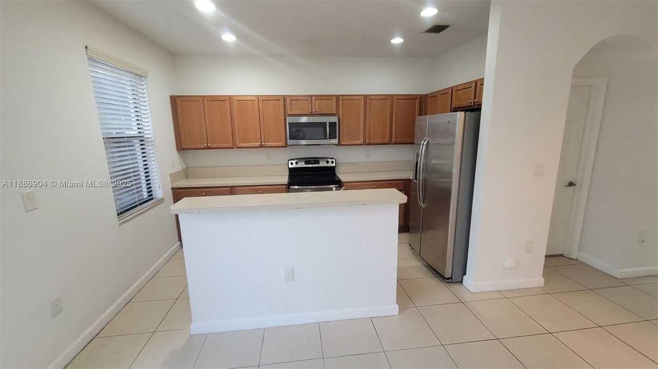 4219 Sw 164th Ct #4219 - Photo 7 of 28