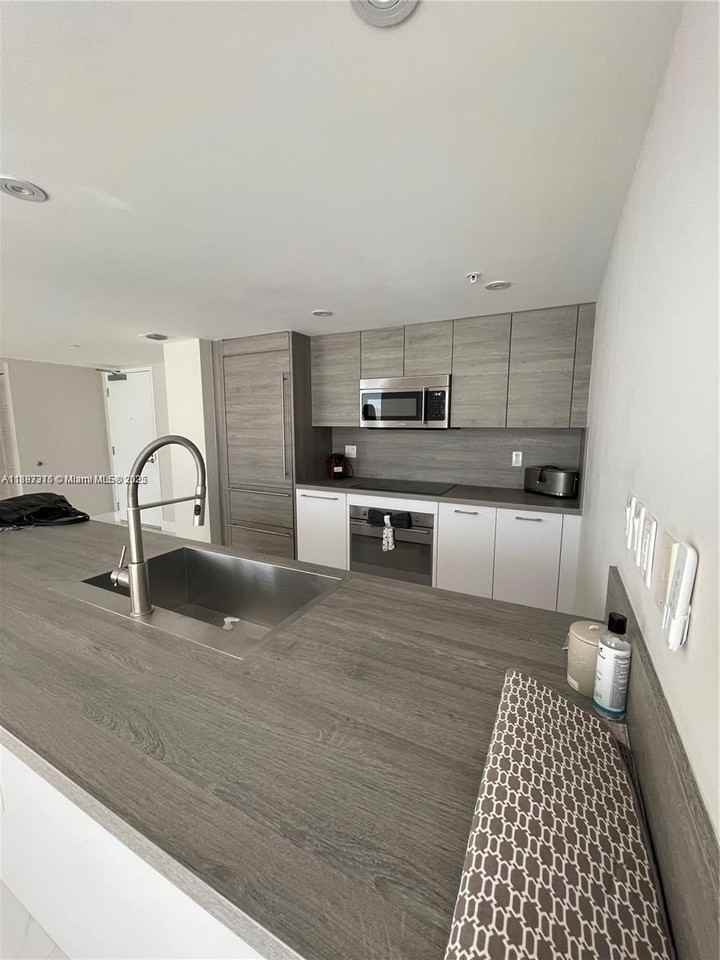 400 Sunny Isles Blvd #317 - Photo 3 of 11