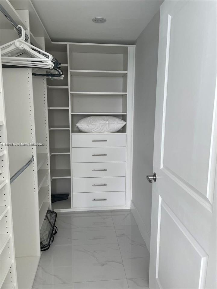 400 Sunny Isles Blvd #317 - Photo 6 of 11