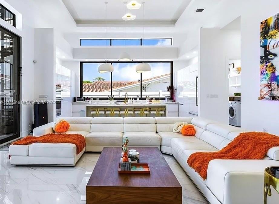 2225 Ne 19th St - Photo 7 of 50