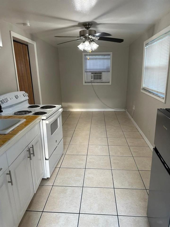 3407 N Avenida Republica De Cuba #A - Photo 2 of 14