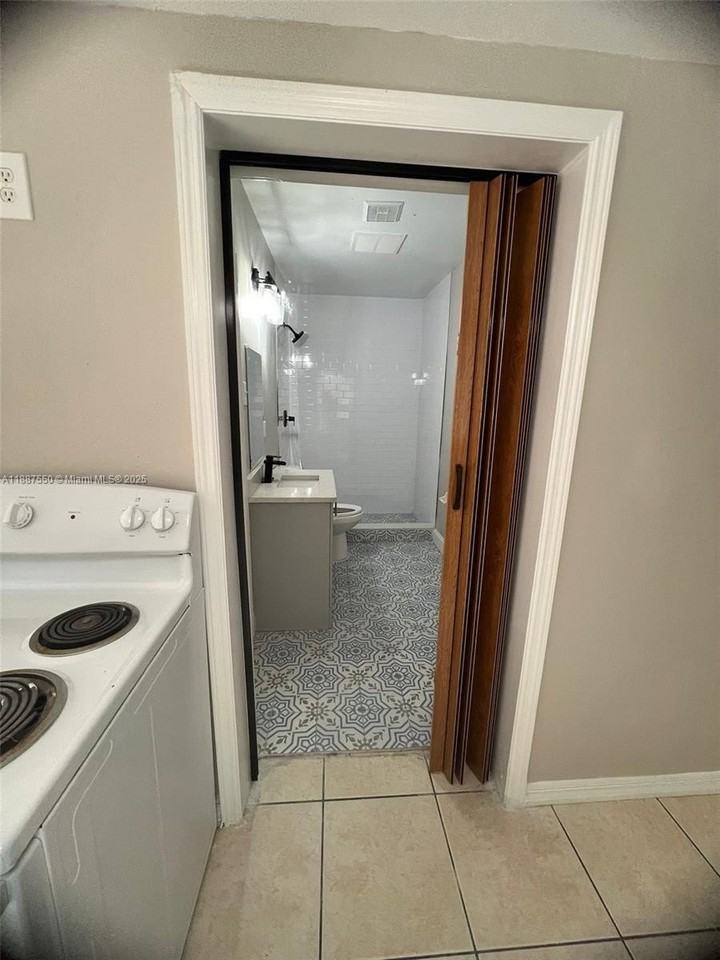 3407 N Avenida Republica De Cuba #A - Photo 6 of 14