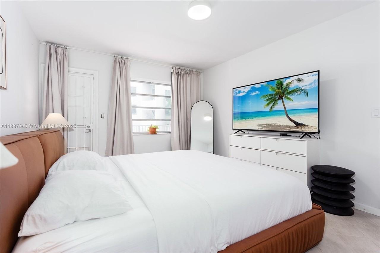 525 Meridian Ave #203 - Photo 2 of 16