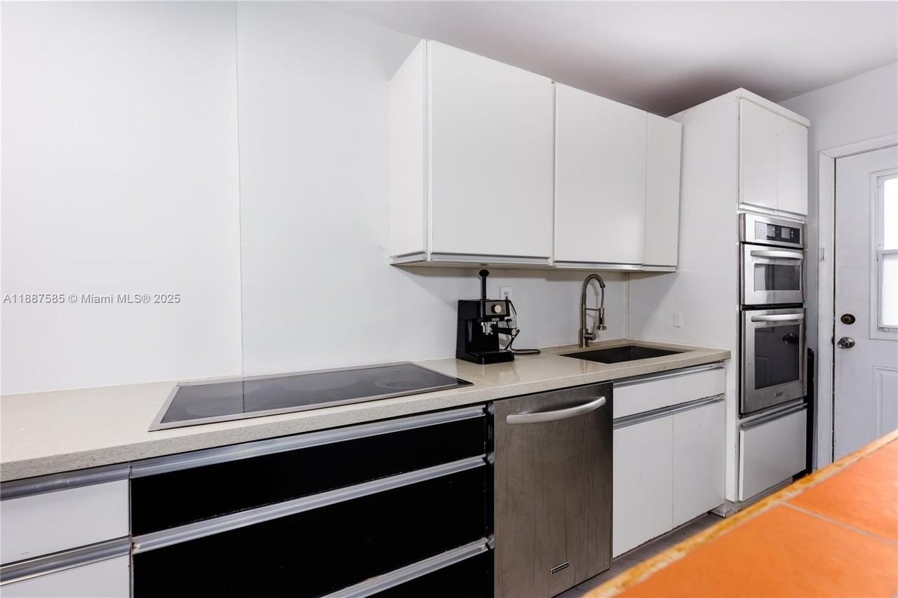 525 Meridian Ave #203 - Photo 5 of 16