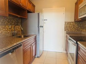 2000 Ne 135th St #403 - Photo 1 of 1