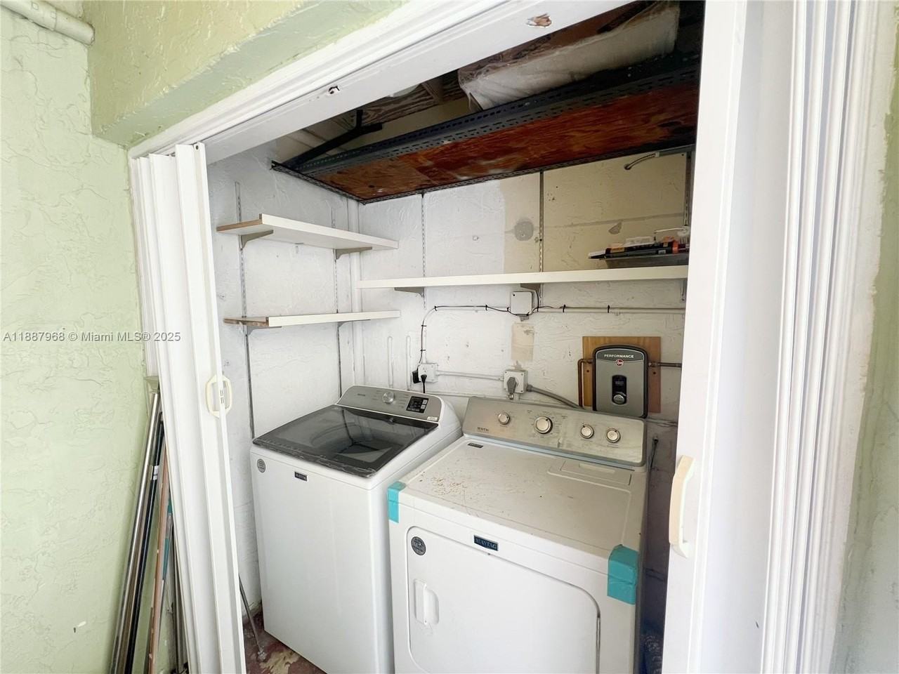 3895 W 9th Way #14 - Photo 3 of 19