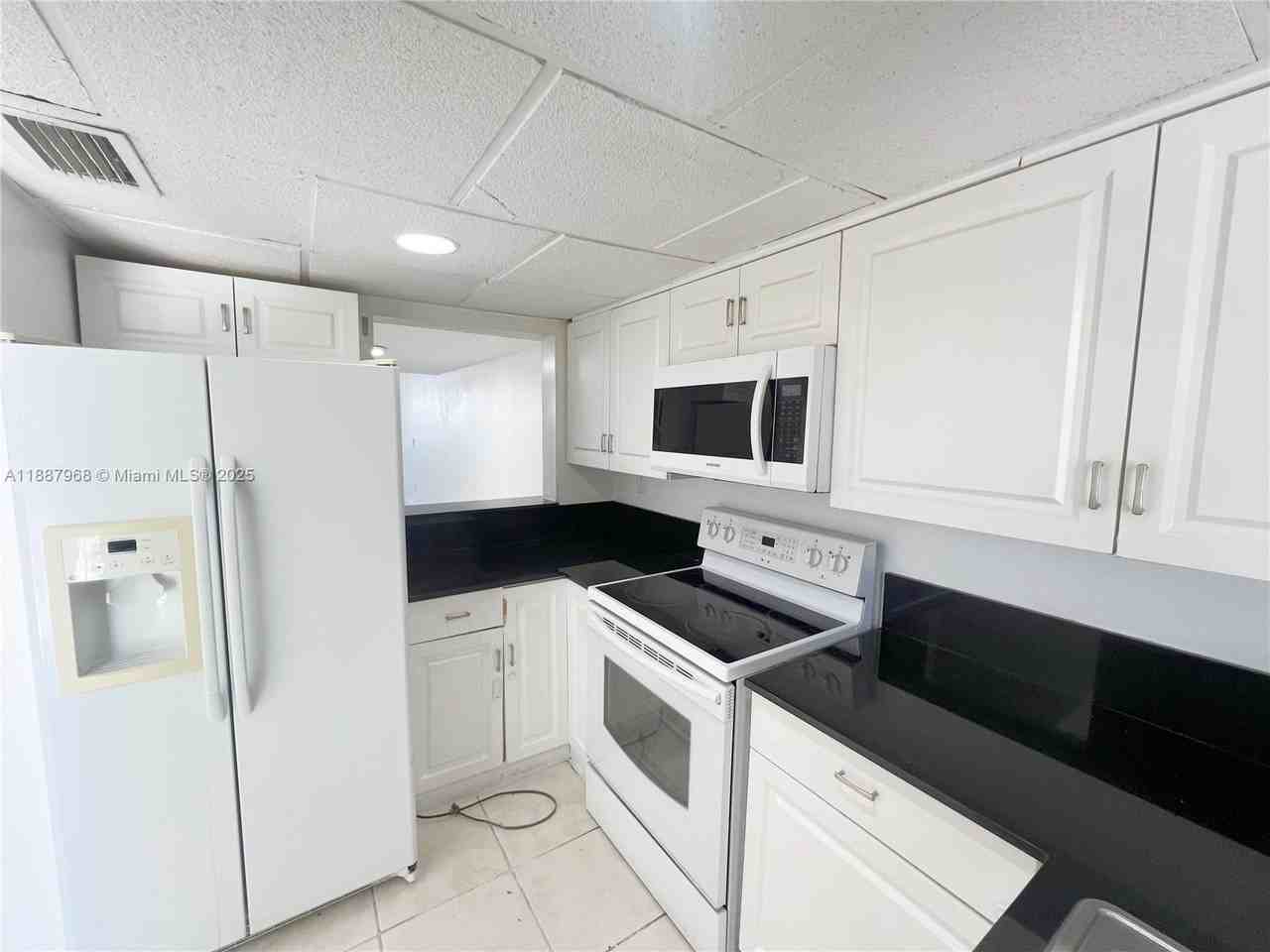 3895 W 9th Way #14 - Photo 6 of 19