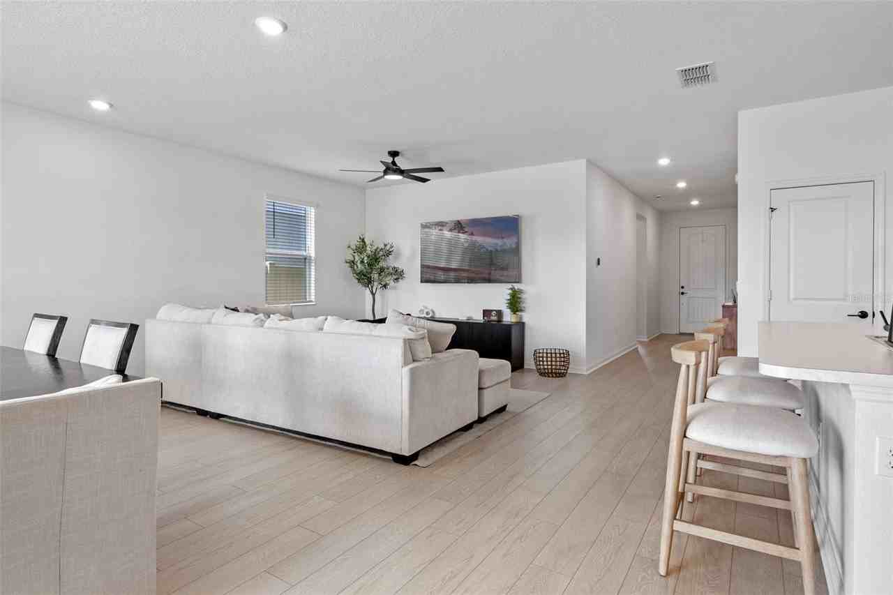 625 Overpool Ave - Photo 6 of 31