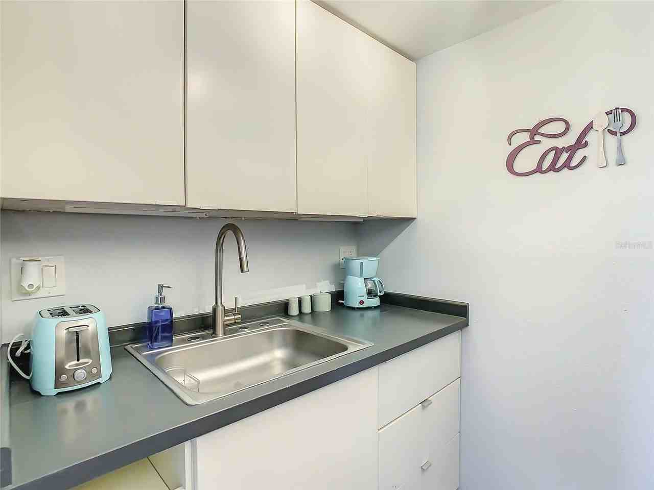 4145 Dolphin Dr #4145 - Photo 5 of 31