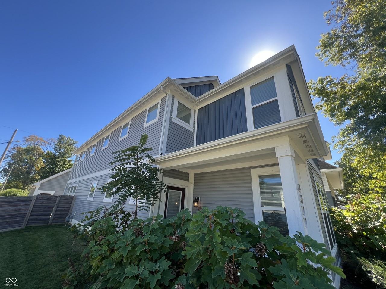 4077 Rookwood Ave - Photo 3 of 30