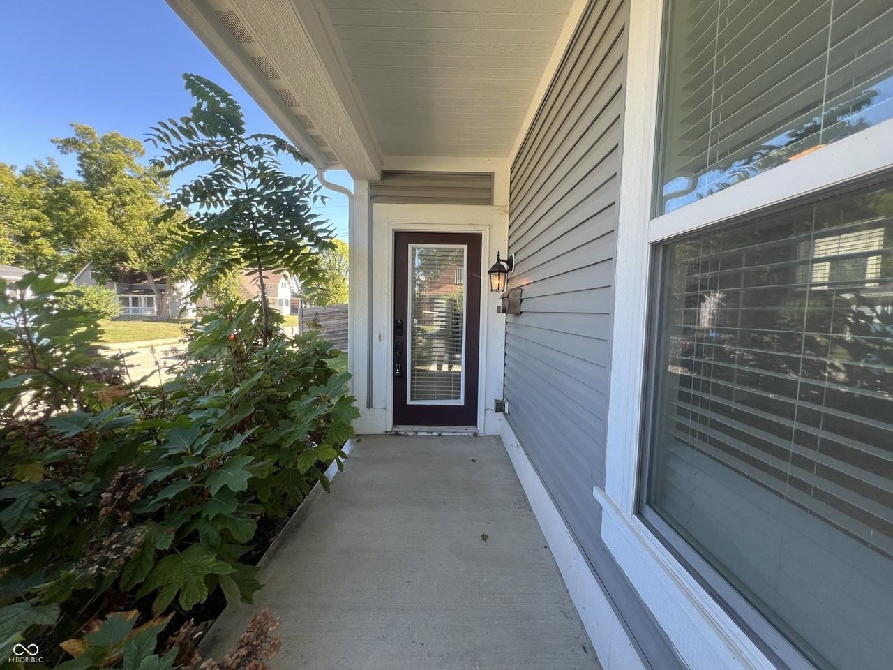 4077 Rookwood Ave - Photo 4 of 30