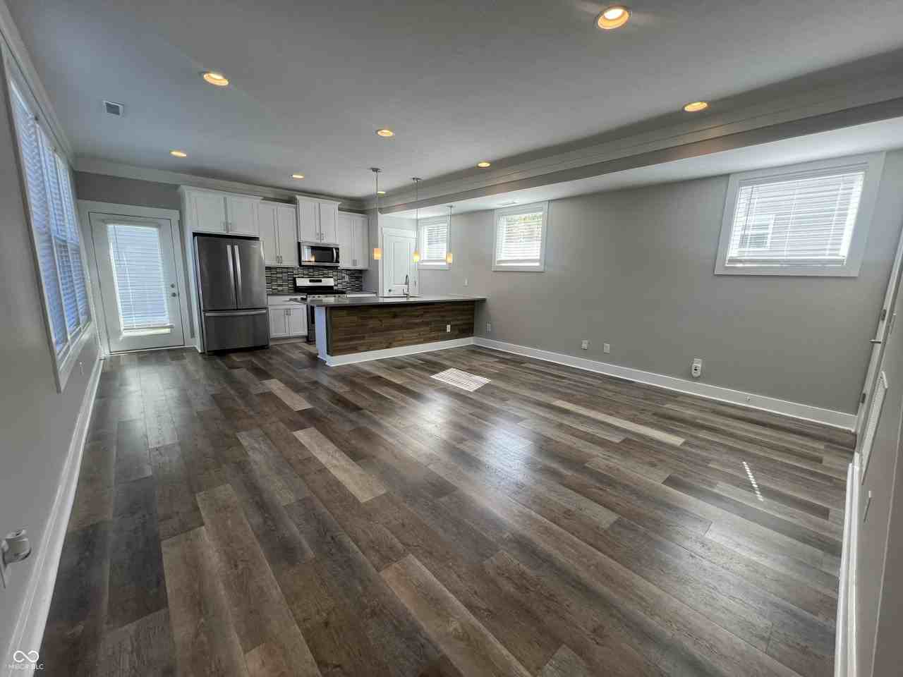 4077 Rookwood Ave - Photo 5 of 30