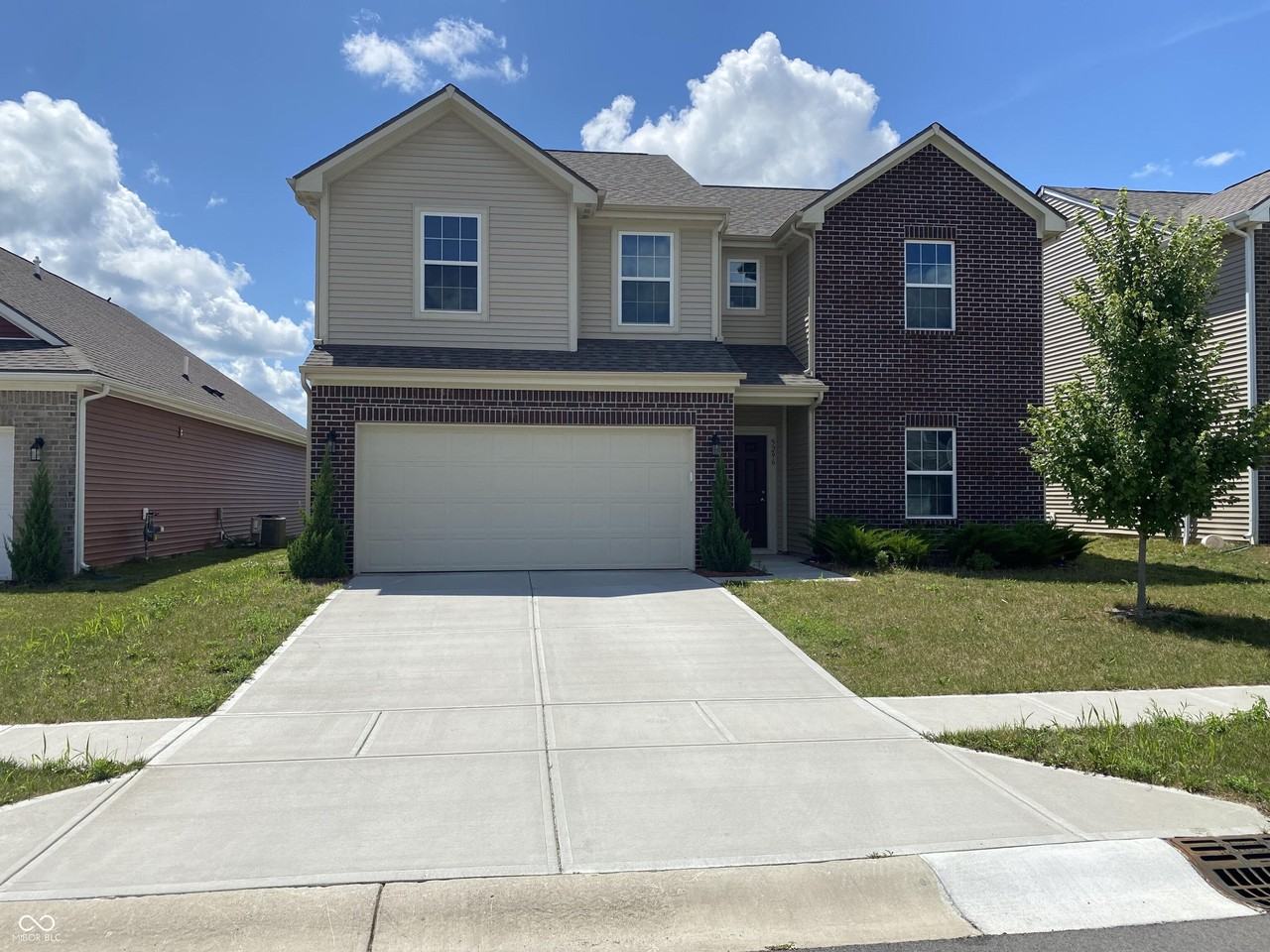 5296 Maywood Dr - Photo 3 of 27