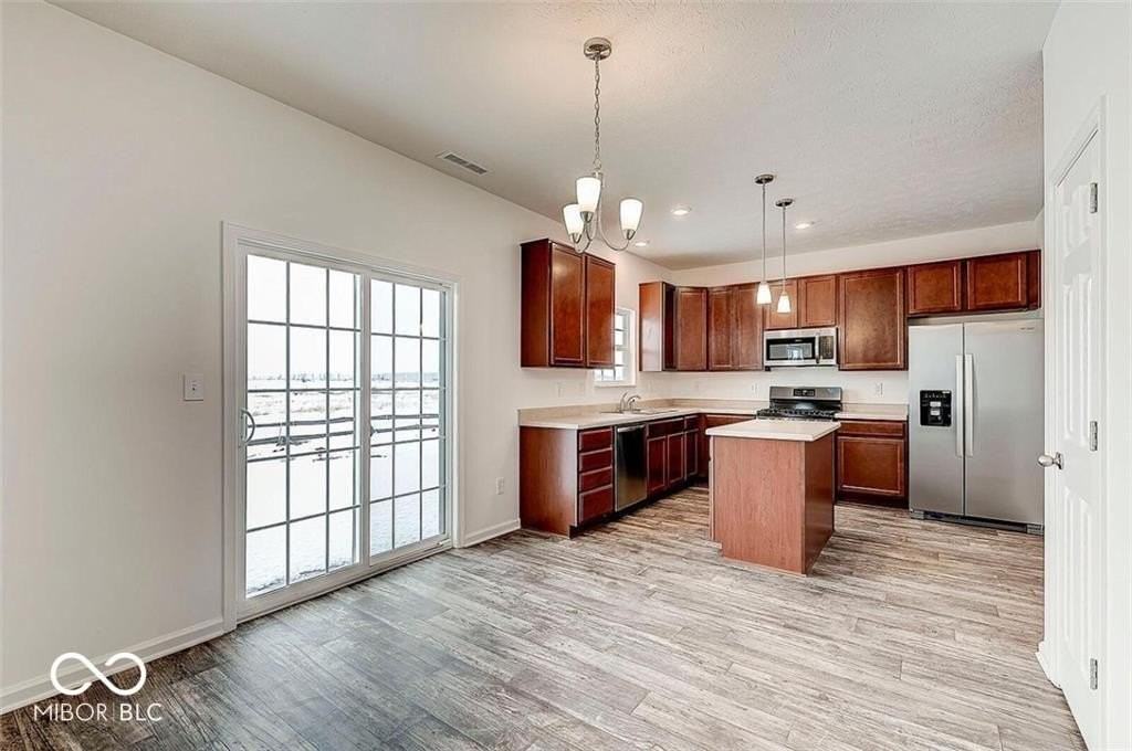 5296 Maywood Dr - Photo 6 of 27