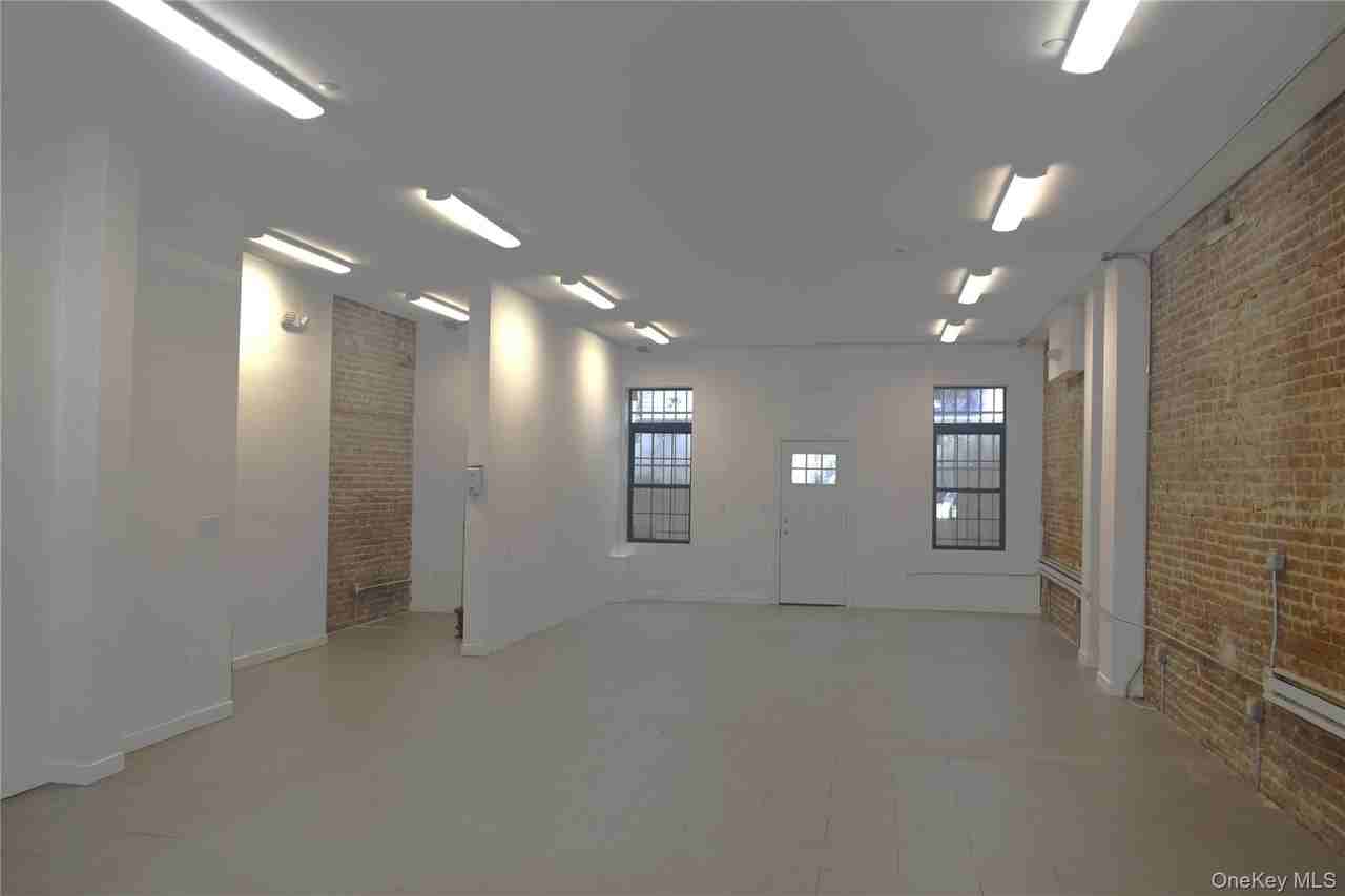 3043 Fulton St - Photo 4 of 18