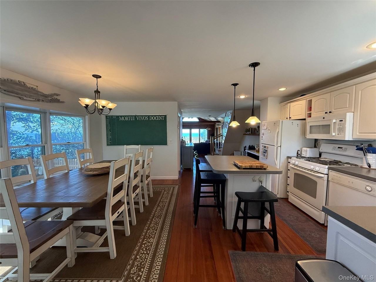 107 Waterview Dr - Photo 7 of 33