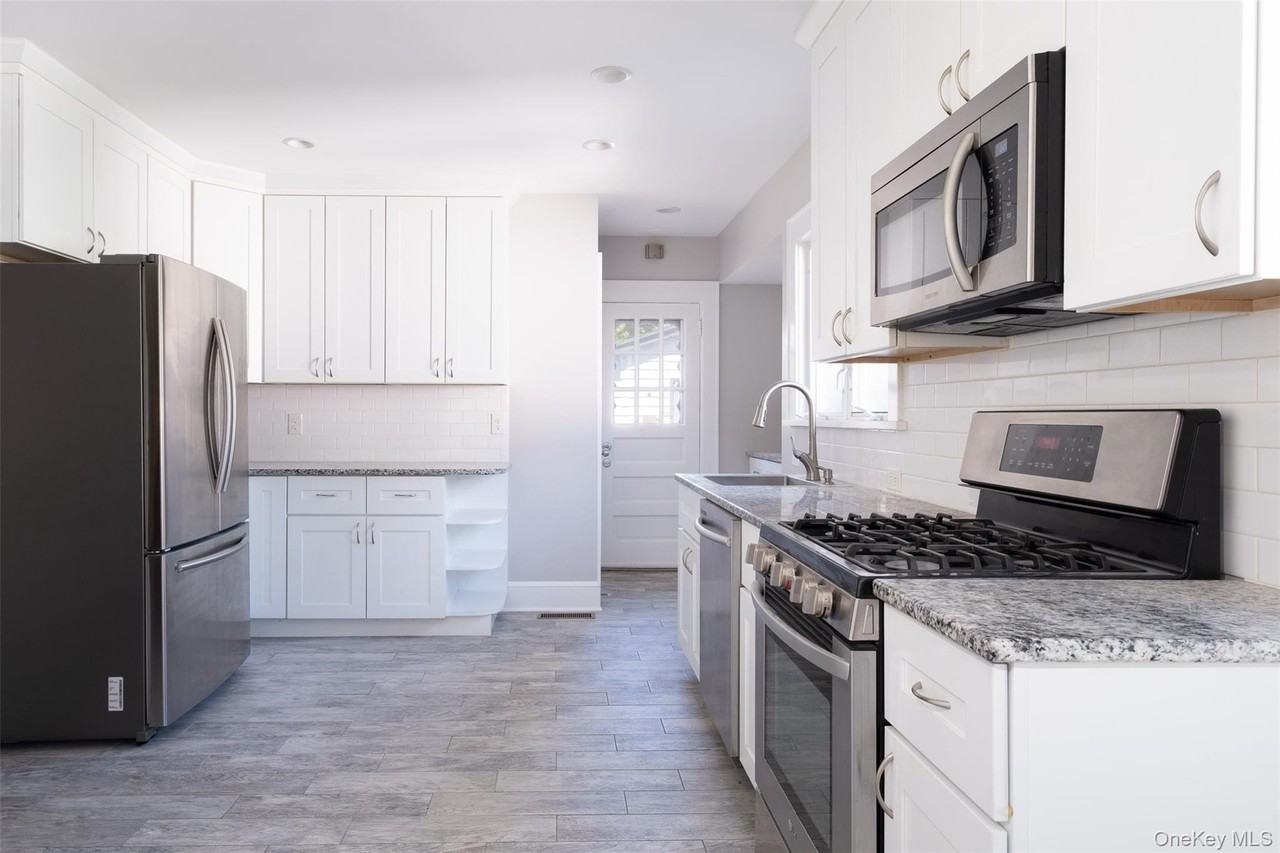 1306 Henry Ave #1 - Photo 7 of 29