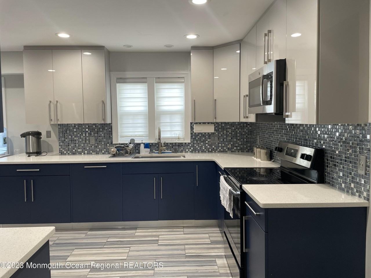 87 Cooper Ave - Photo 3 of 32