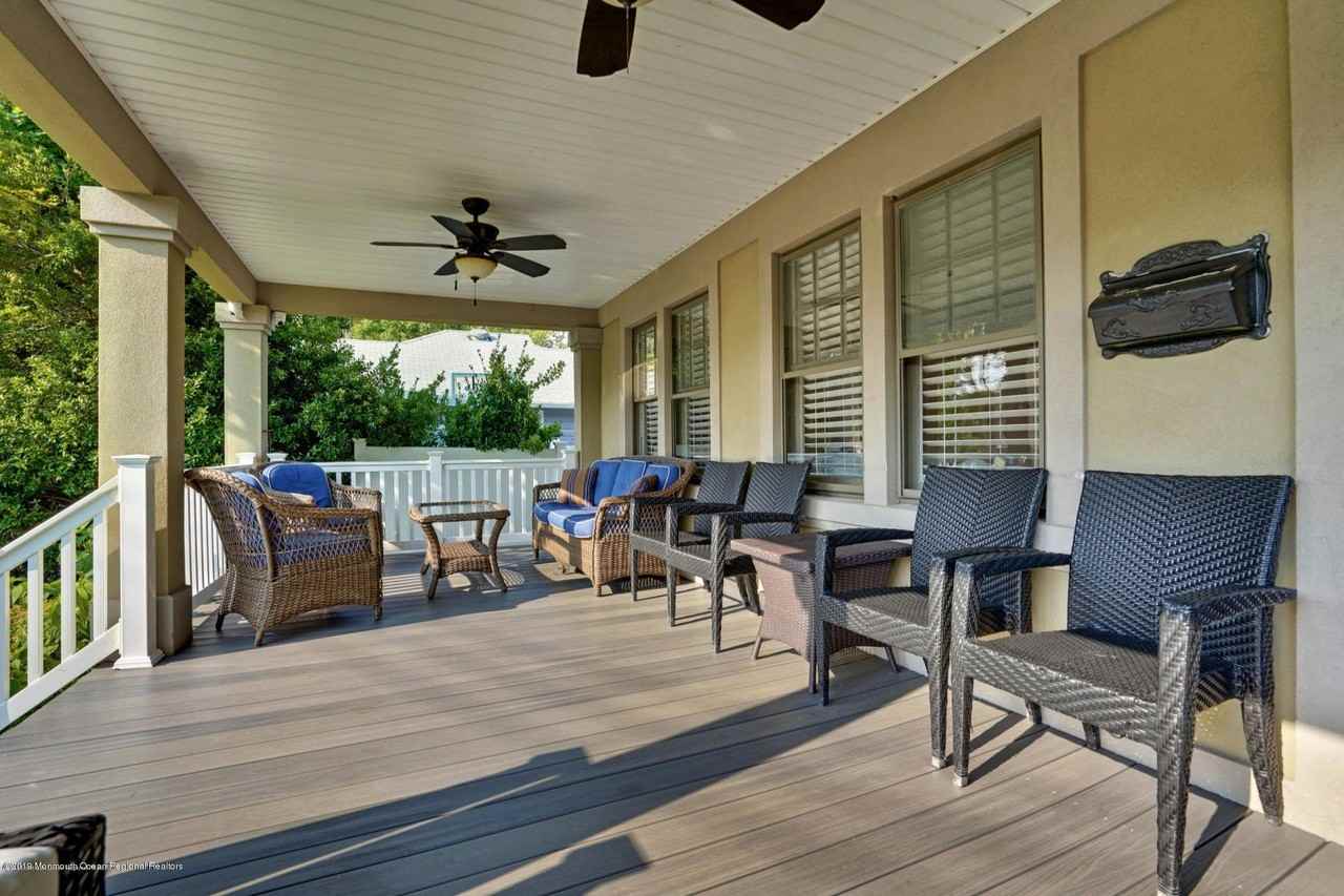 983 Norwood Ave - Photo 6 of 19