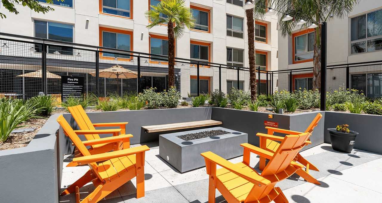 Ensemble at Northridge - Photo 4 of 12